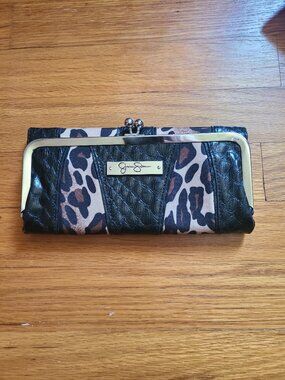 Jessica Simpson Brown Black Leopard Patent Trifold Wallet Kiss Lock Crocodile